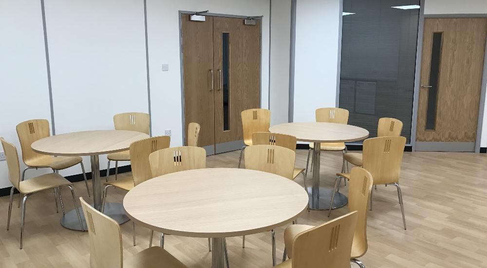 Breakout and tea point meeting space.